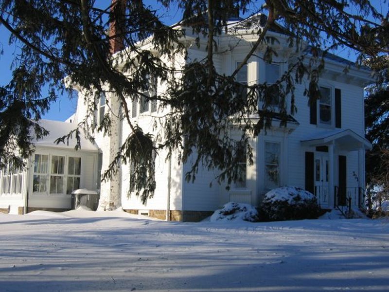 Sue Ann Staff Winery - Jordan, Ontario