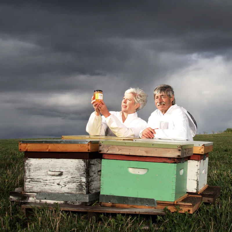 Chinook Honey Company Art and Cherie Andrews